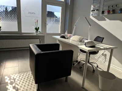 ANGEL LOOK Gabinet Podologiczno - Kosmetyczny USŁUGI FRYZJERSKIE